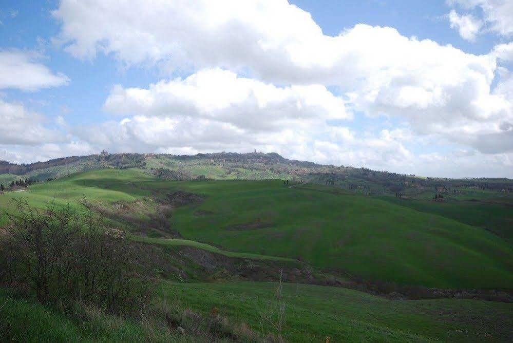 Agriturismo Villa Opera โวลแตร์รา ภายนอก รูปภาพ